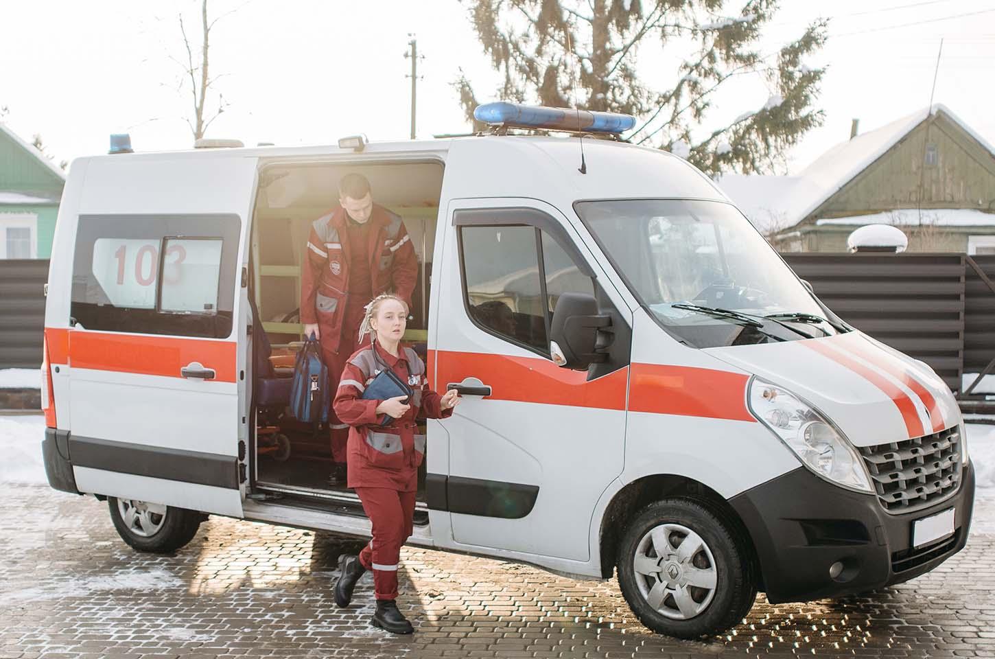 Recomenda-se orar ao passar uma ambulância, um carro de bombeiros ou de polícia